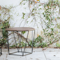 ���r���Y�@�T�C�h�e�[�u���@�G���}�@�J���[�F�u���b�N�@�y���[�J�[�����^����n���z